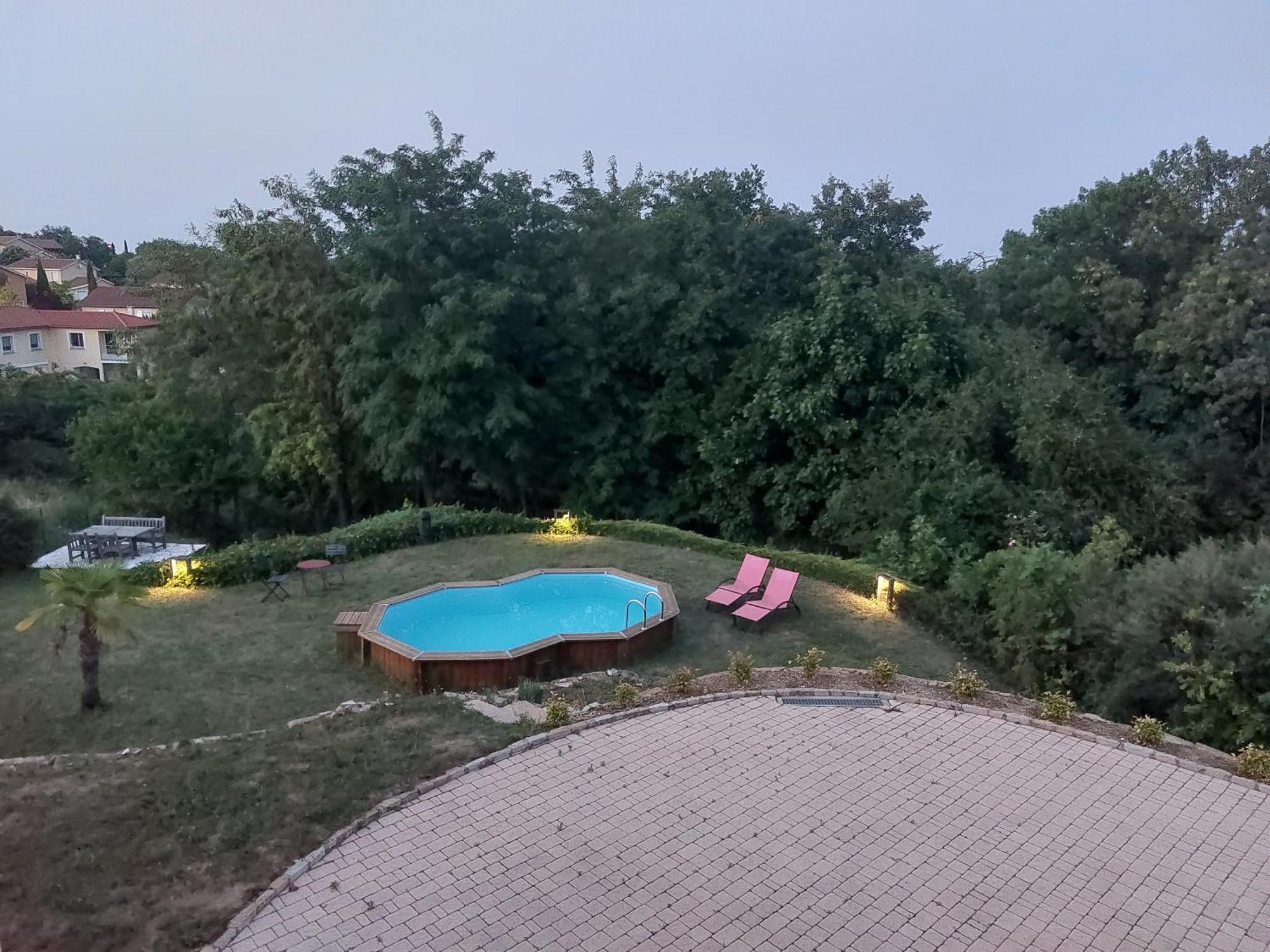 Comme Dans Un Ecrin - T2 De 50 M² Avec Jardin, Terrasse Et Piscine Appartement Vernaison Buitenkant foto