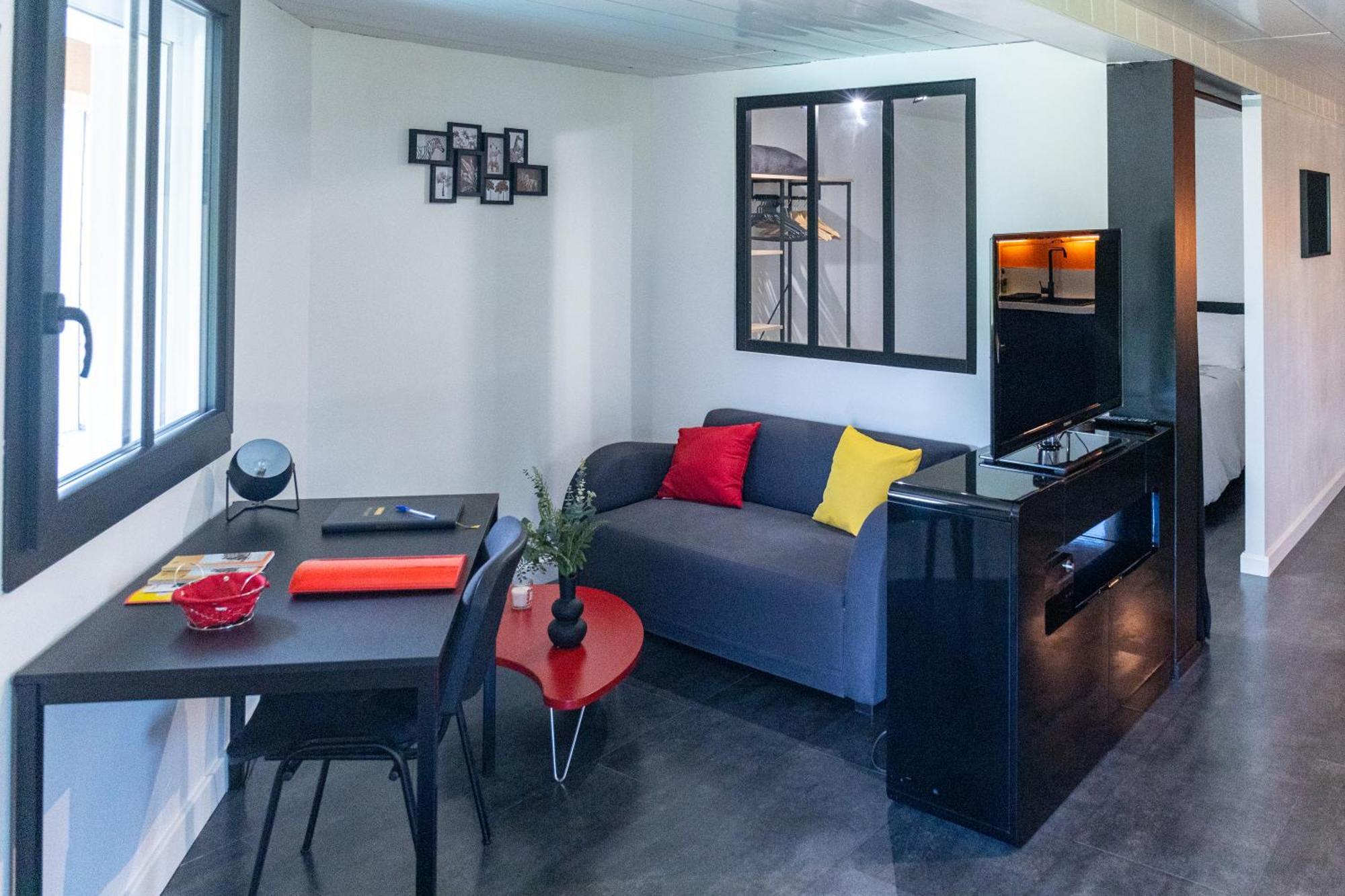Comme Dans Un Ecrin - T2 De 50 M² Avec Jardin, Terrasse Et Piscine Appartement Vernaison Buitenkant foto